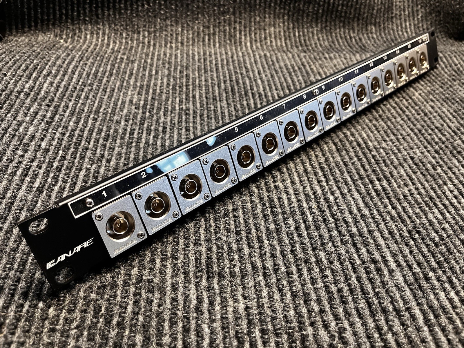 Canare 16 1U BJRUK 12G A/V BNC Flush Mount Patch Panel Pre Owned