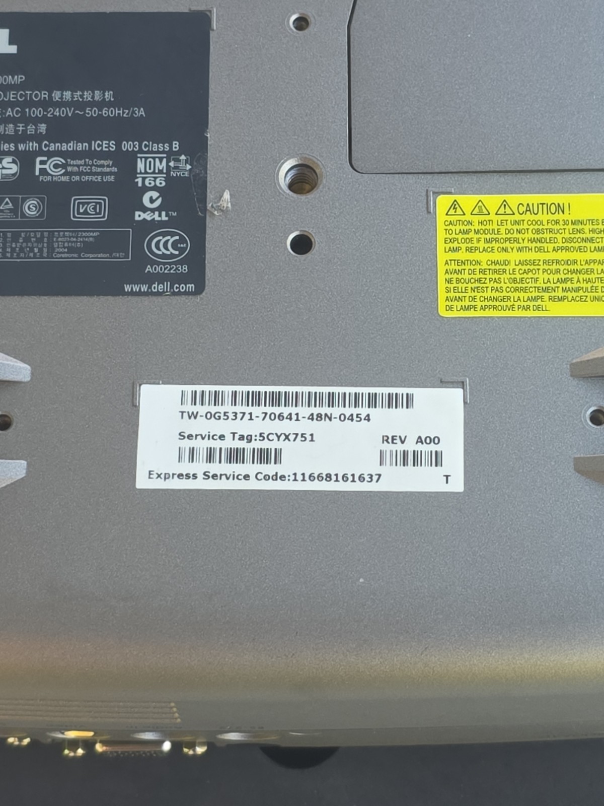 Dell 2300MP DLP Projector with Cables, Remote, and Case