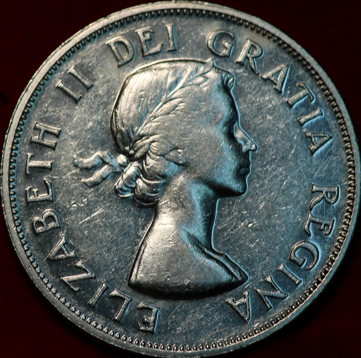 🇨🇦 1953 Canada 50 Cents Silver Coin