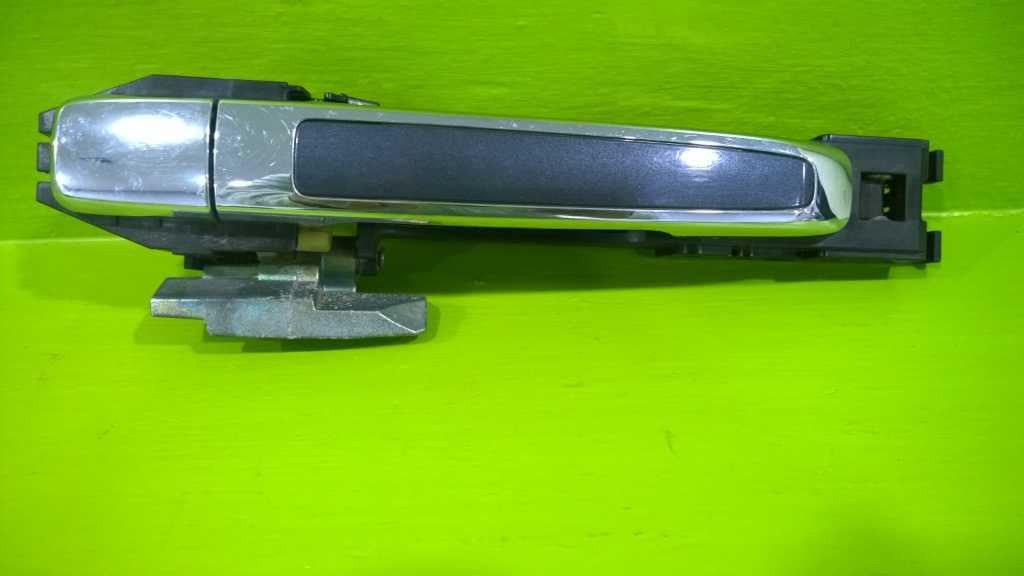 06 07 08 09 10 M35X PASSENGER RIGHT REAR DOOR EXTERIOR DOOR HANDLE OEM 2602-18