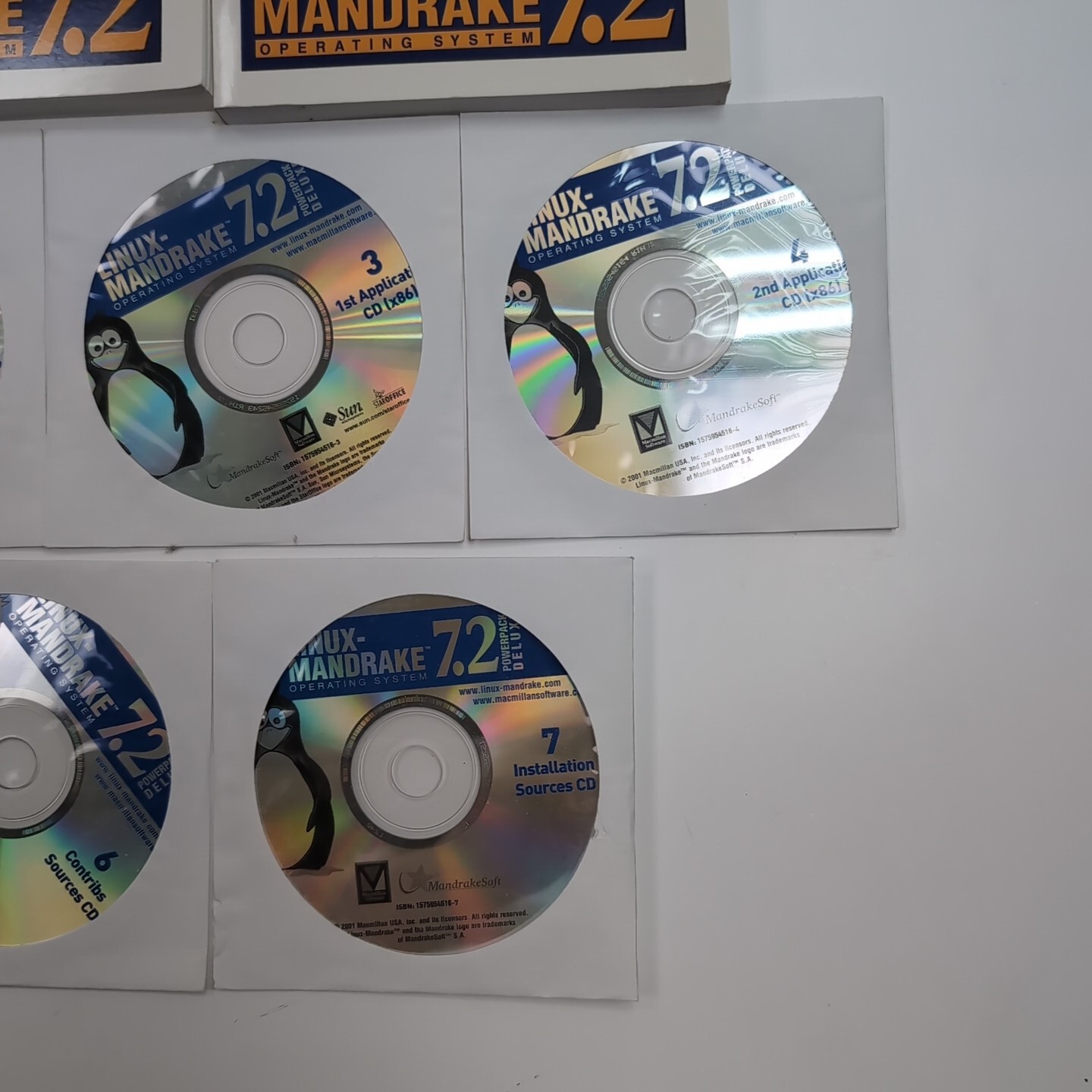 Linux Mandrake 7.2 Deluxe 2001 Operating System Software Big Box 7 CD'S Manuals