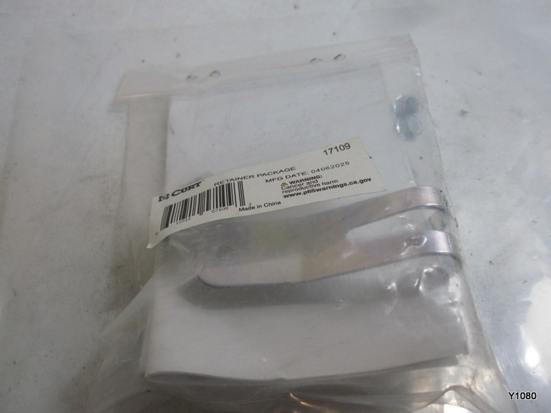 CURT Manufacturing 17109 Retainer Package