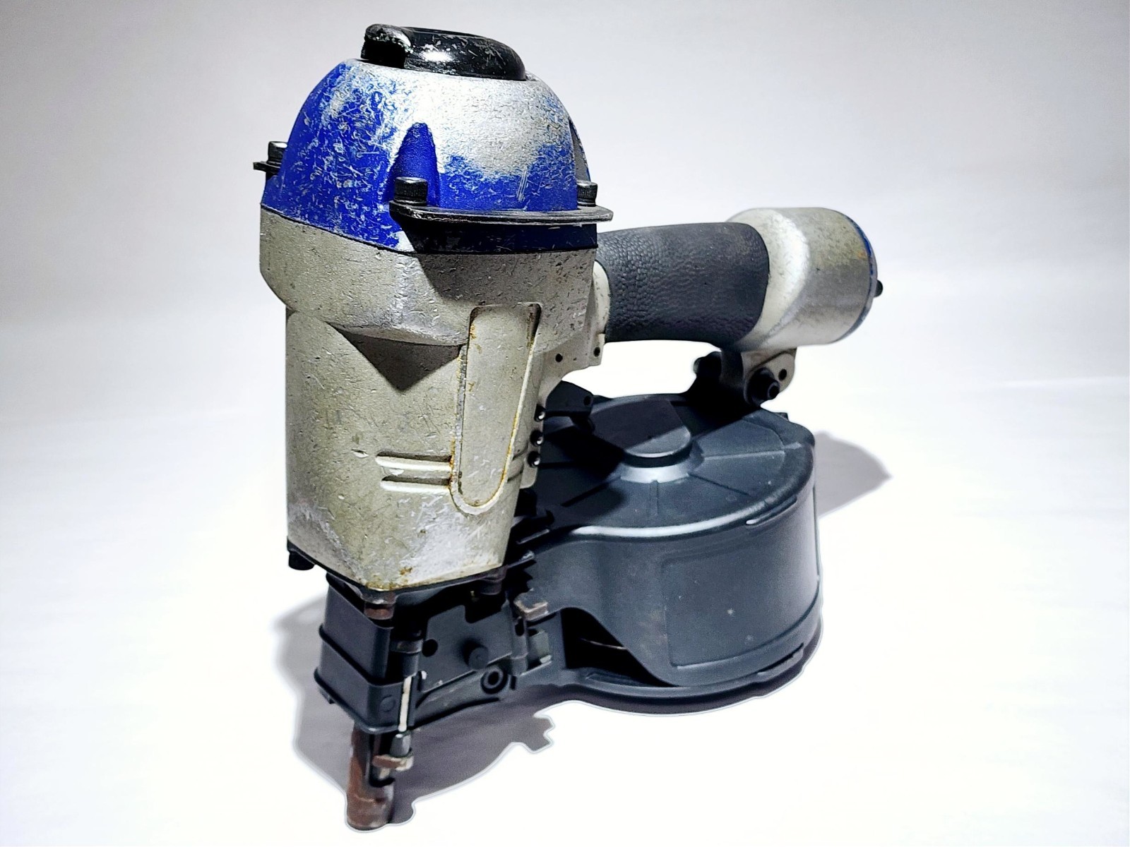 APACH CN-57E Pneumatic Wire Coil Nailer 1" to 2-1/4" Range .083 to .090 Diameter