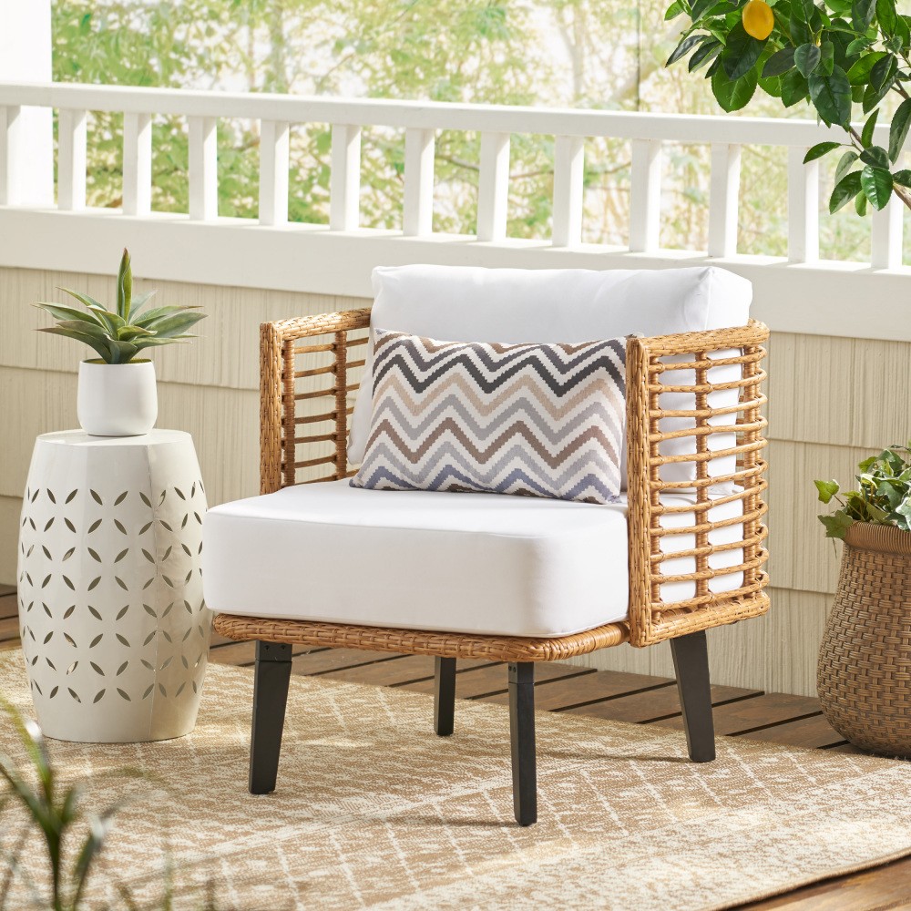 Brown Outdoor PE Rattan Club Chair Modern Patio Lounge Chair with