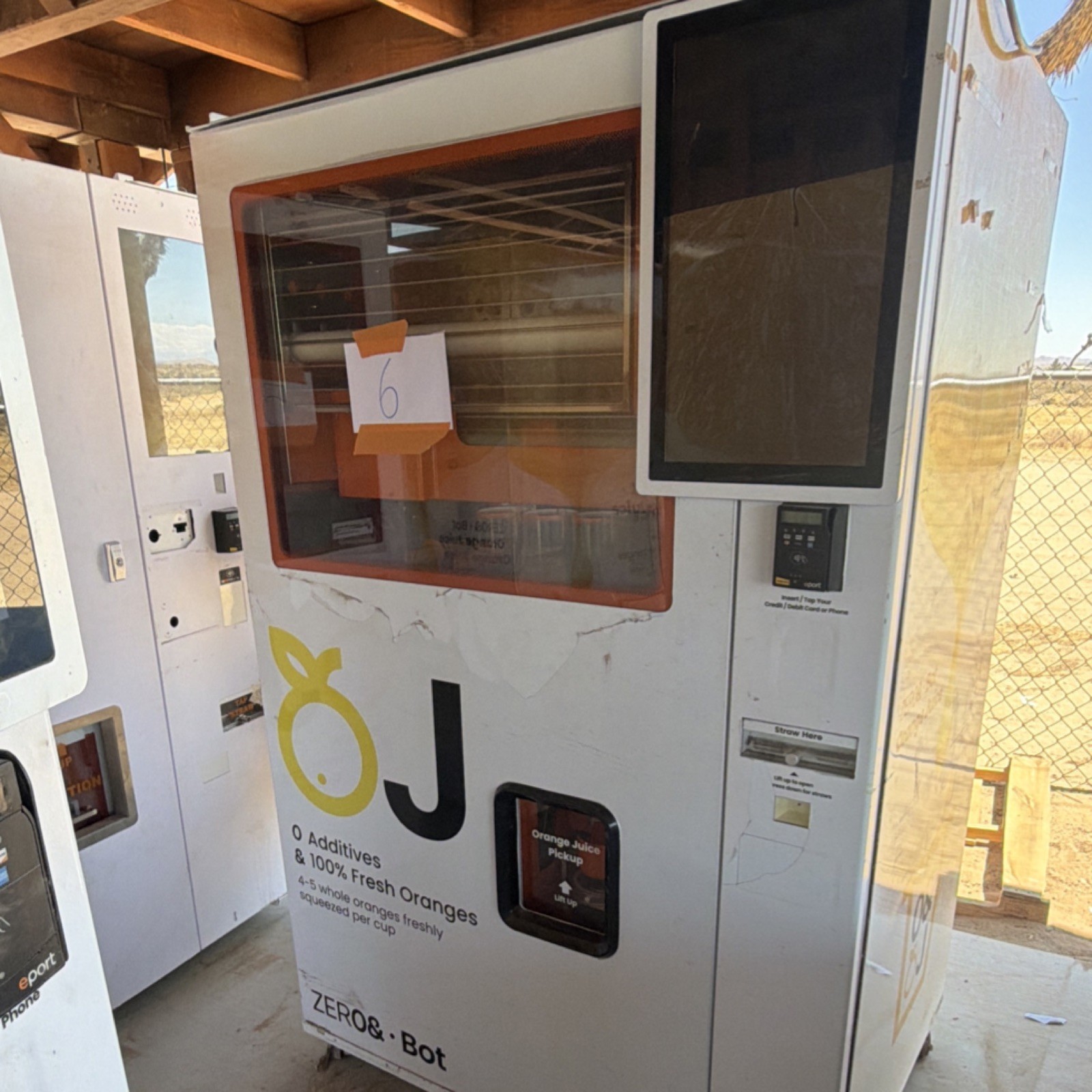 ZERO& Bot OJ Orange Juice Vending Machine with Credit Card Reader