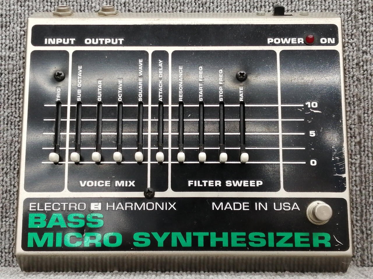 Electro-Harmonix Bass MicroSynth Guitar Effects Micro Synth Synthesizer Pedal