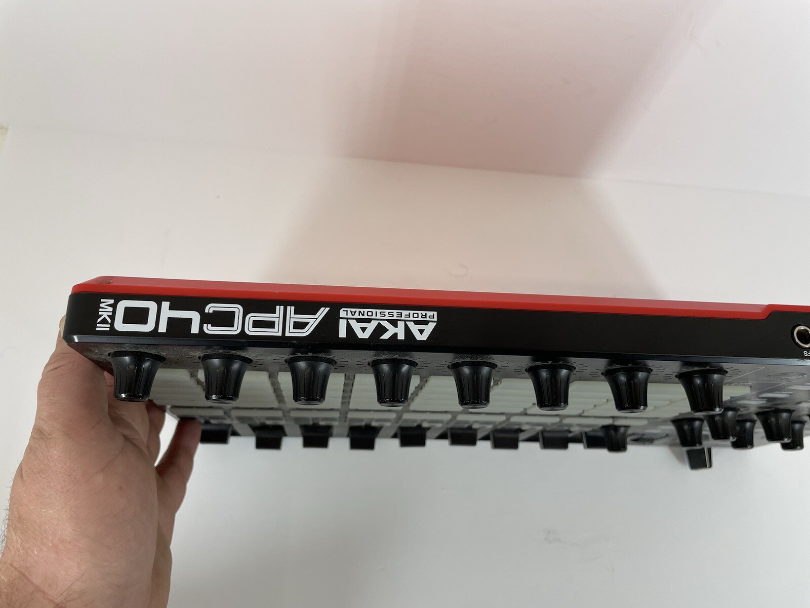 Akai APC40 MKII USB MIDI Controller With Cord. Missing 1 Knob Powers On Works