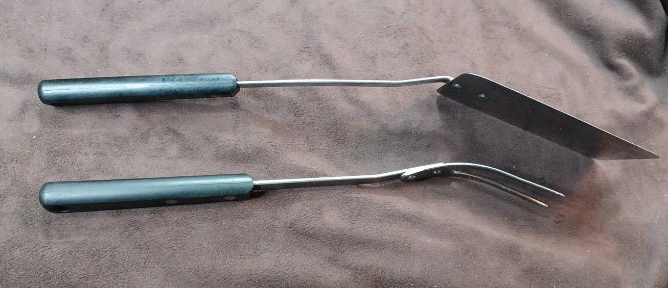 2 Piece Ekco Forge Carving Fork, Solid Flipper / Turner, Blk Composite Handles