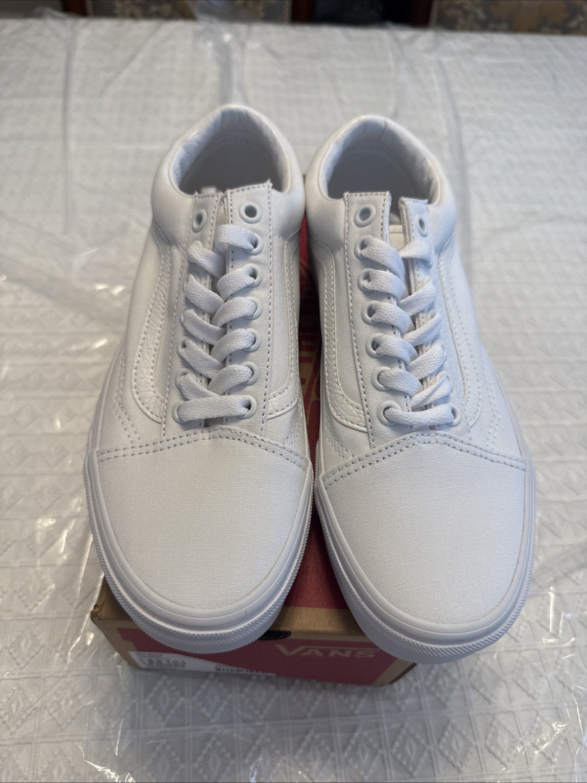 VANS Old Skool True White 6.5 Men’s 8 Women’s New In Box
