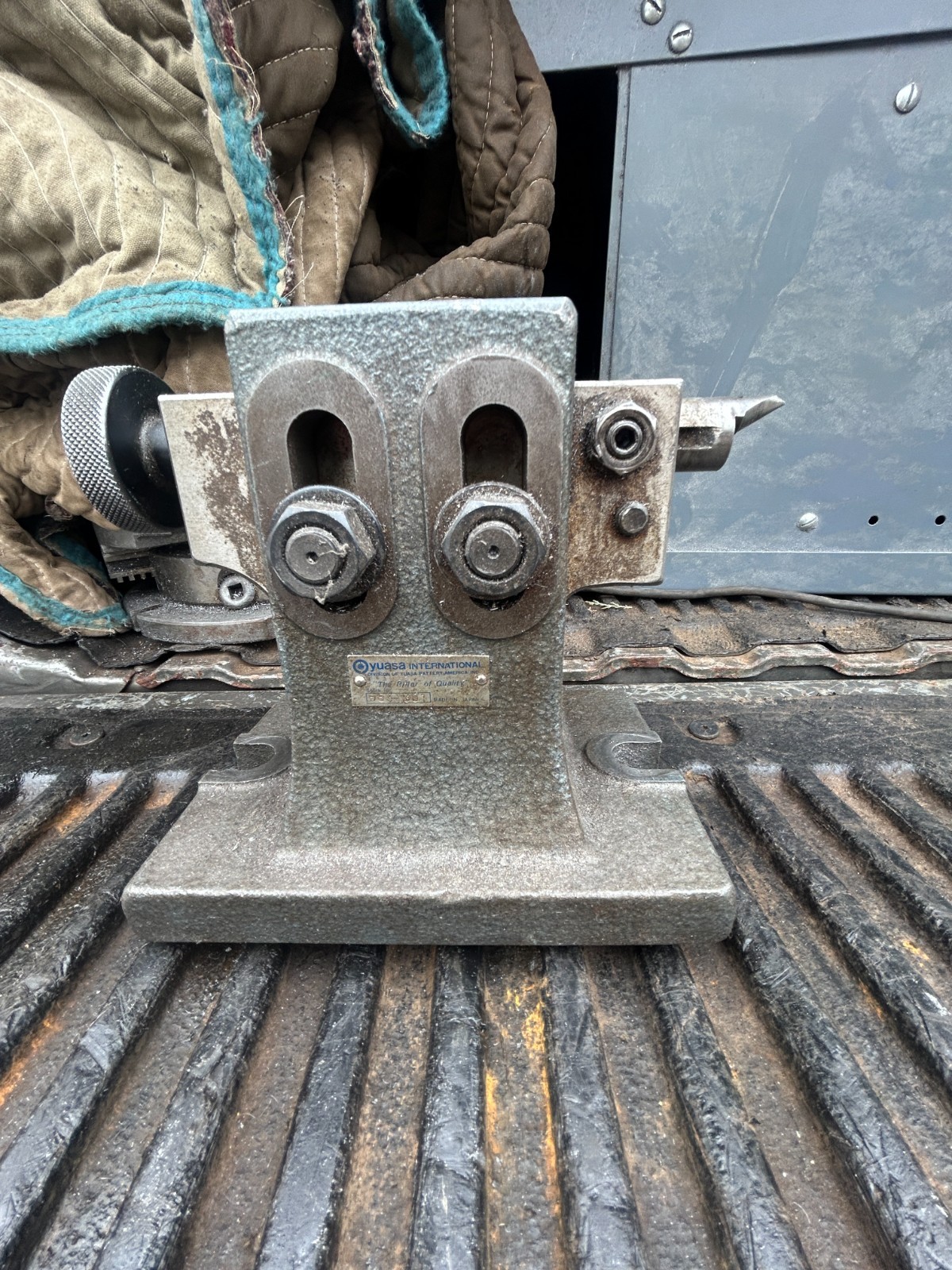 MACHINIST LATHE MILL  Large Yuasa Adjustable Tail Stock Number 553 - 301
