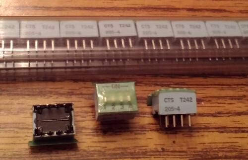 Lots of 45: CTS 205-4 :: 4 Pin Slide DIP Switches
