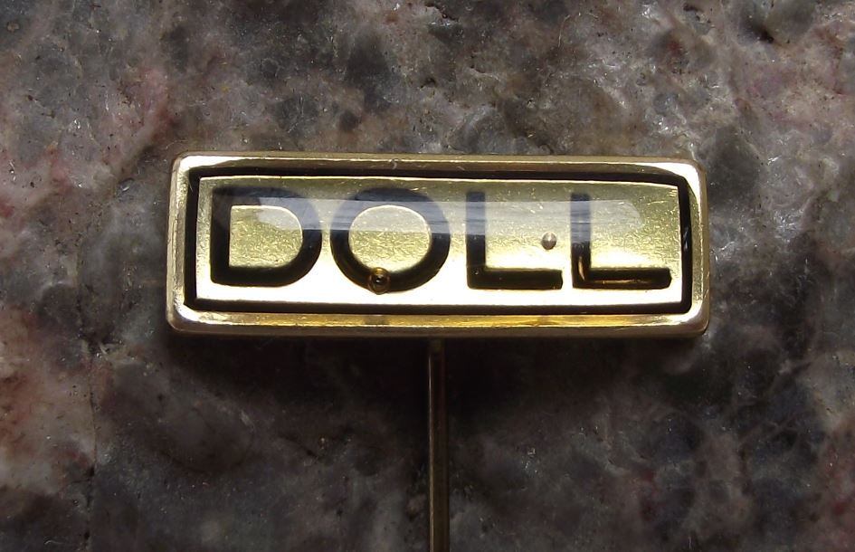 Doll Truck Lorry Trailers Heavy Haulage Rigs Transport Vehicle Company Pin Badge