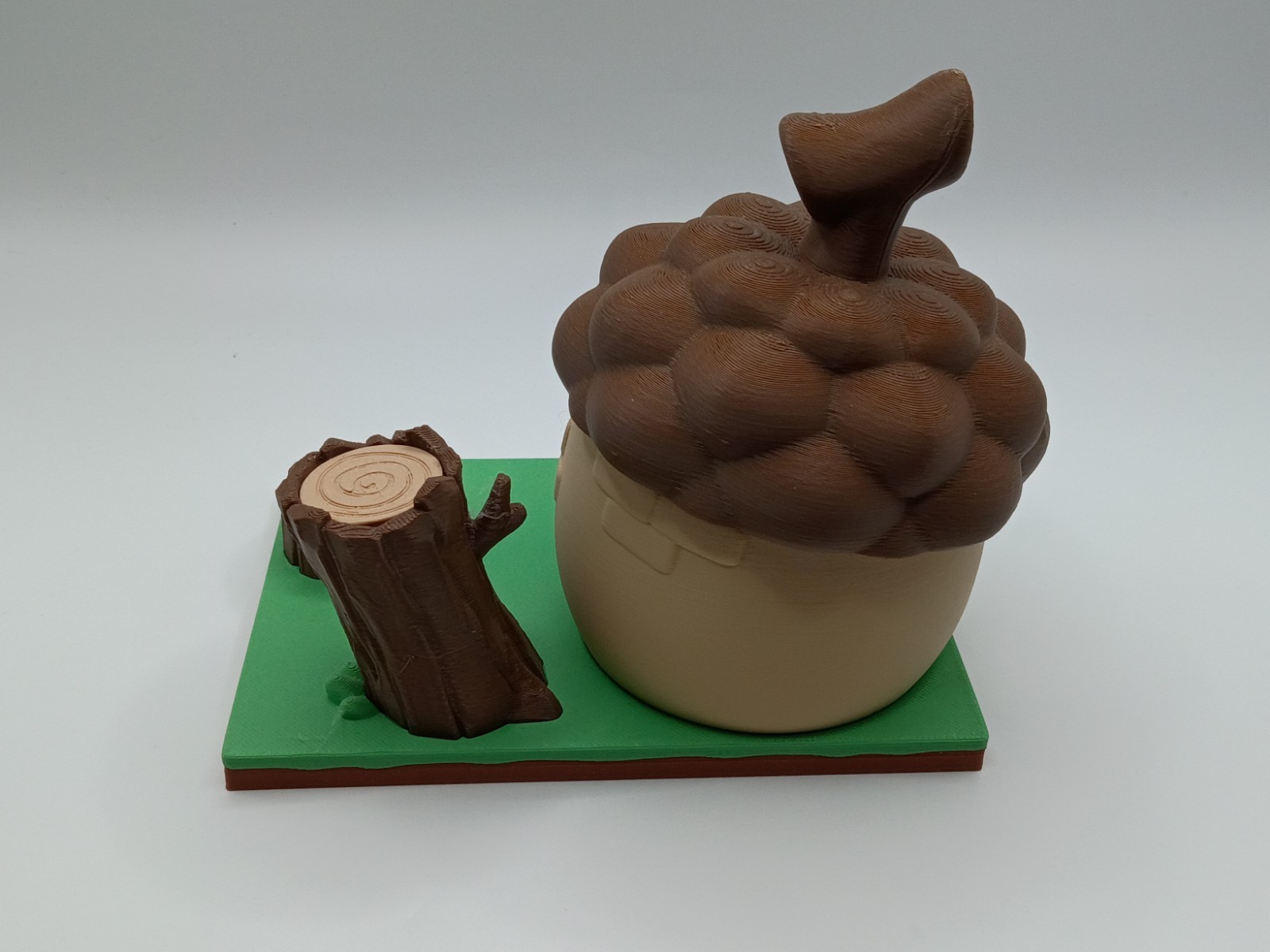 Jiggle Pet Playset - Squirrel Acorn Hut