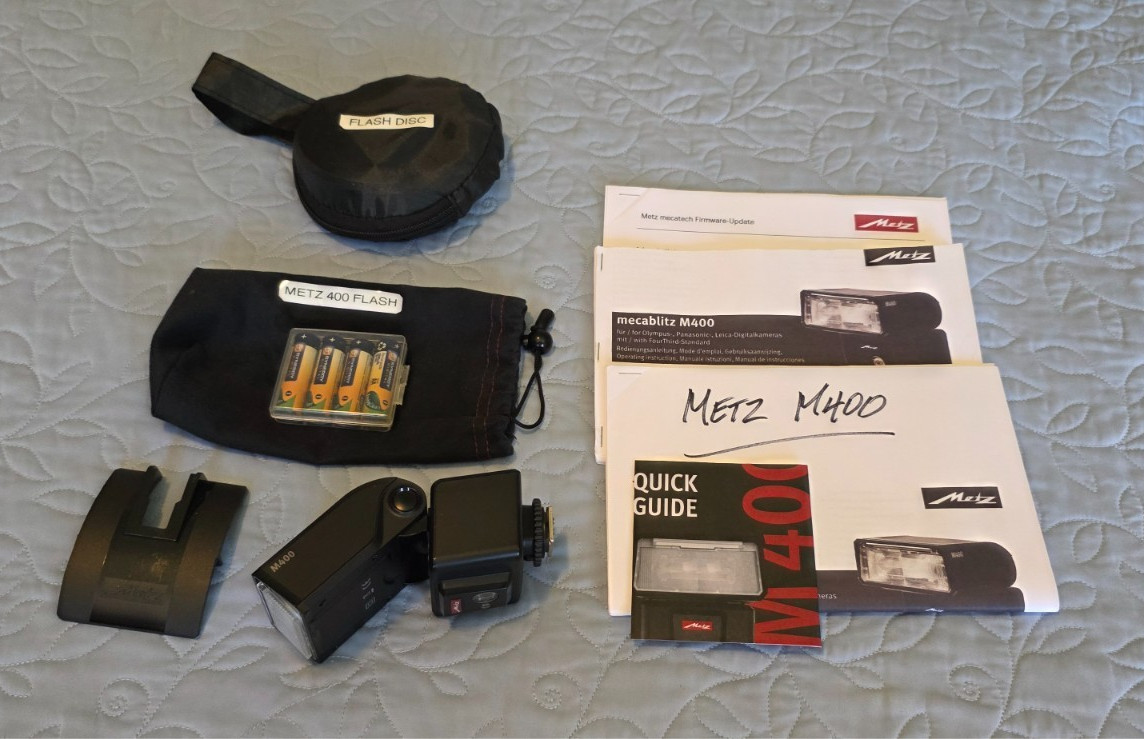 Metz  M400 Flash for Olympus Panasonic Cameras + Extras - All in Perfect Cond.