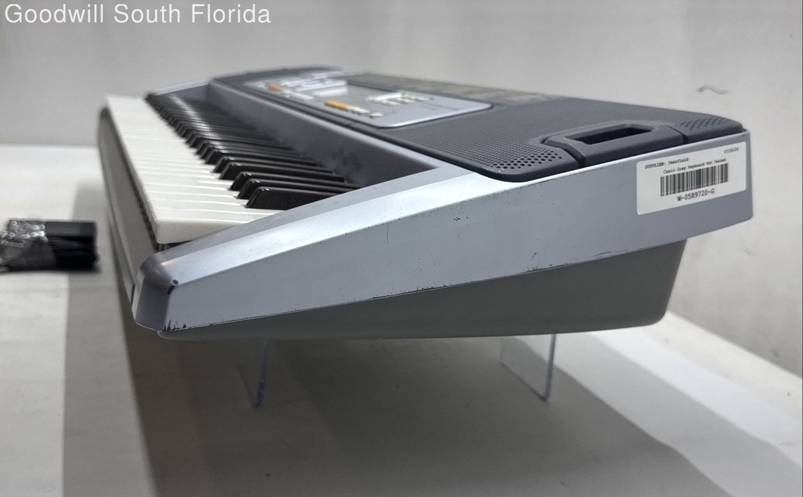 Casio LK-110 Gray 61-Key Portable Beginner Electronic Keyboard Not Tested