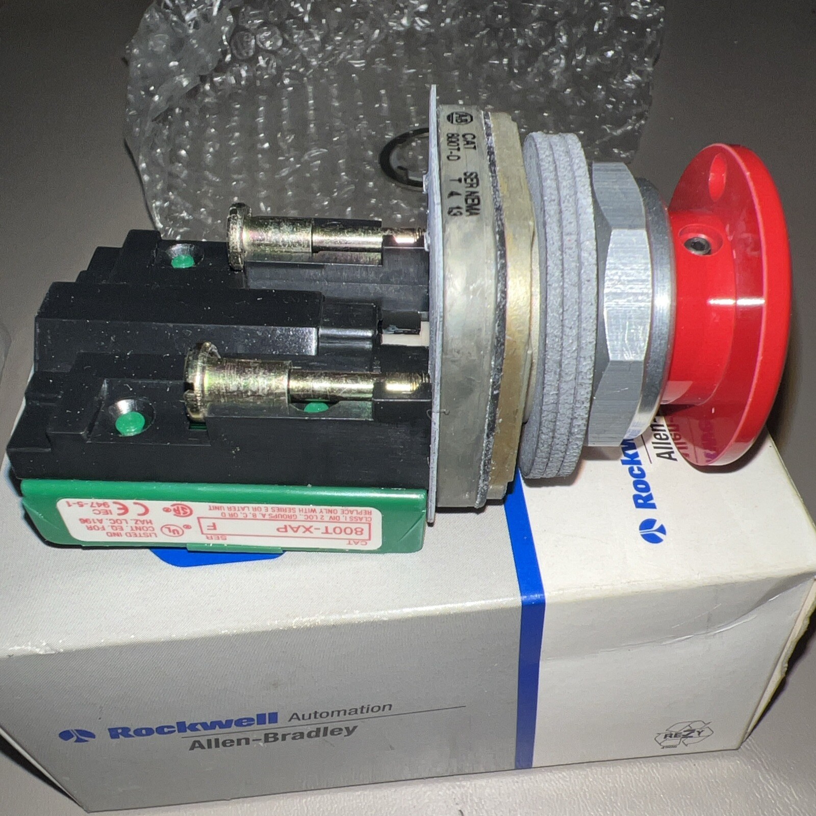 Allen-Bradley 800T-D6AP Pushbutton Mushroom Switch Type 4/13