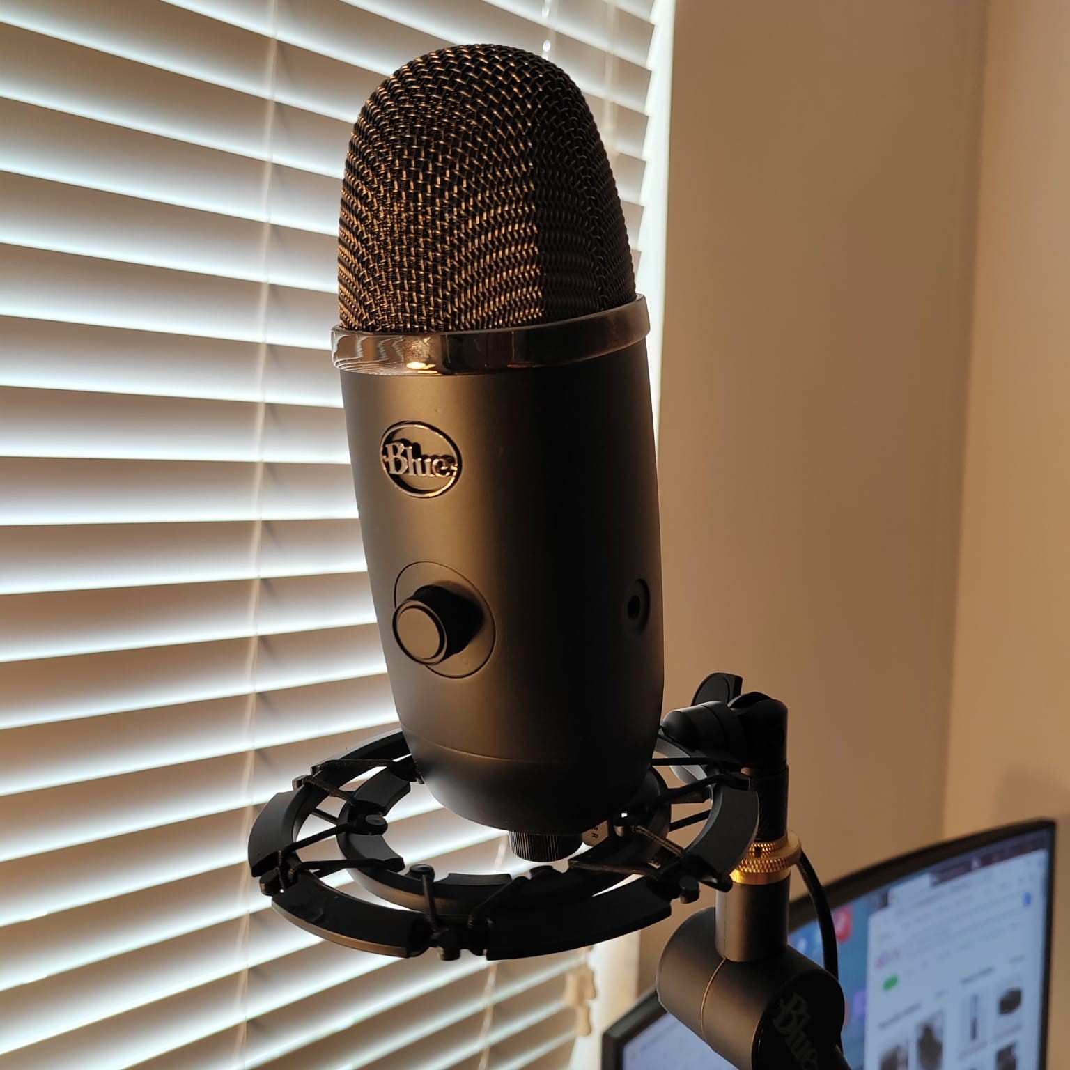 Blue Yeti USB Microphone w/ Boom Arm & Shock Mount – Great Condition