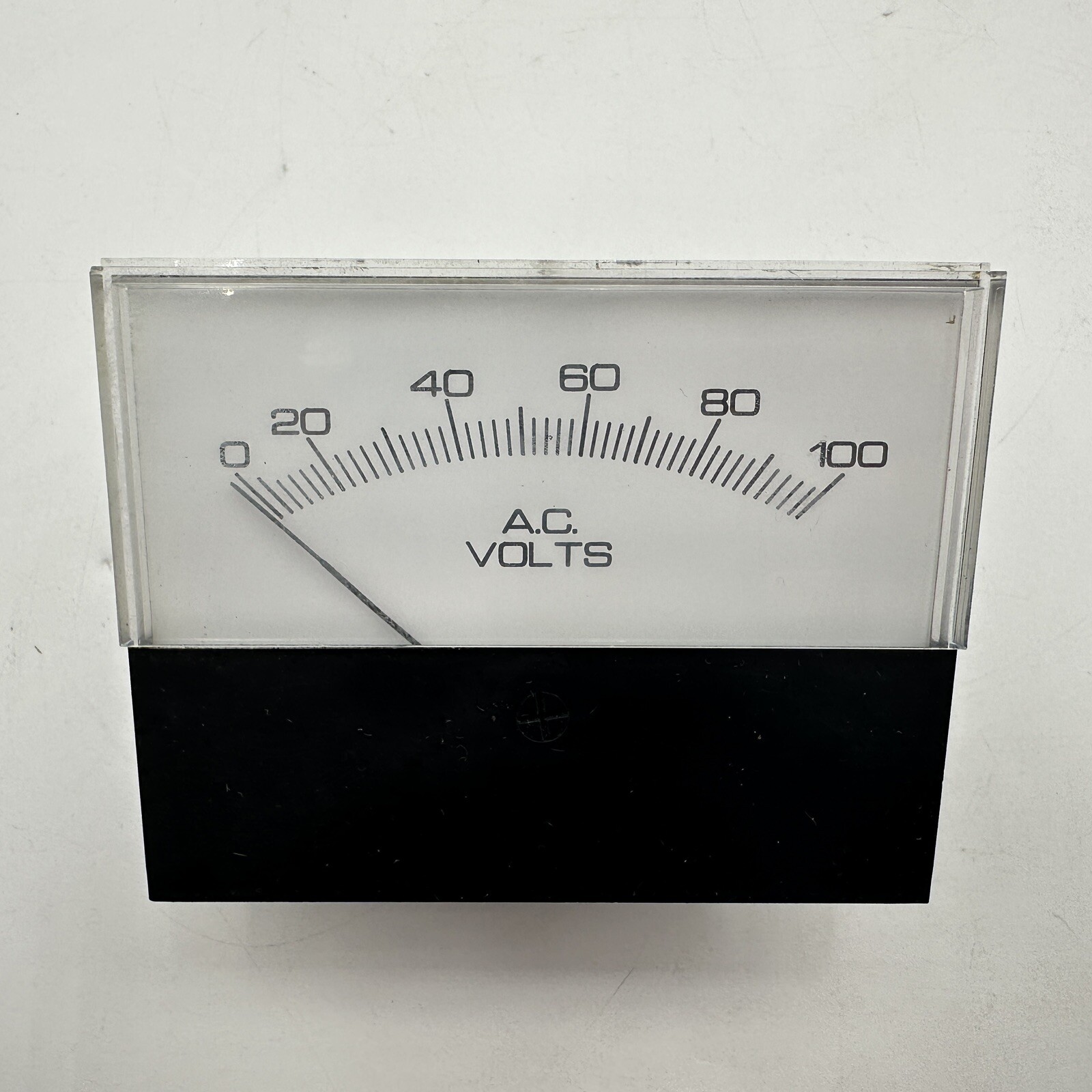 HOYT G-7690 A.C. - 0-100VAC - 3136V100B Milliamperes Gauge