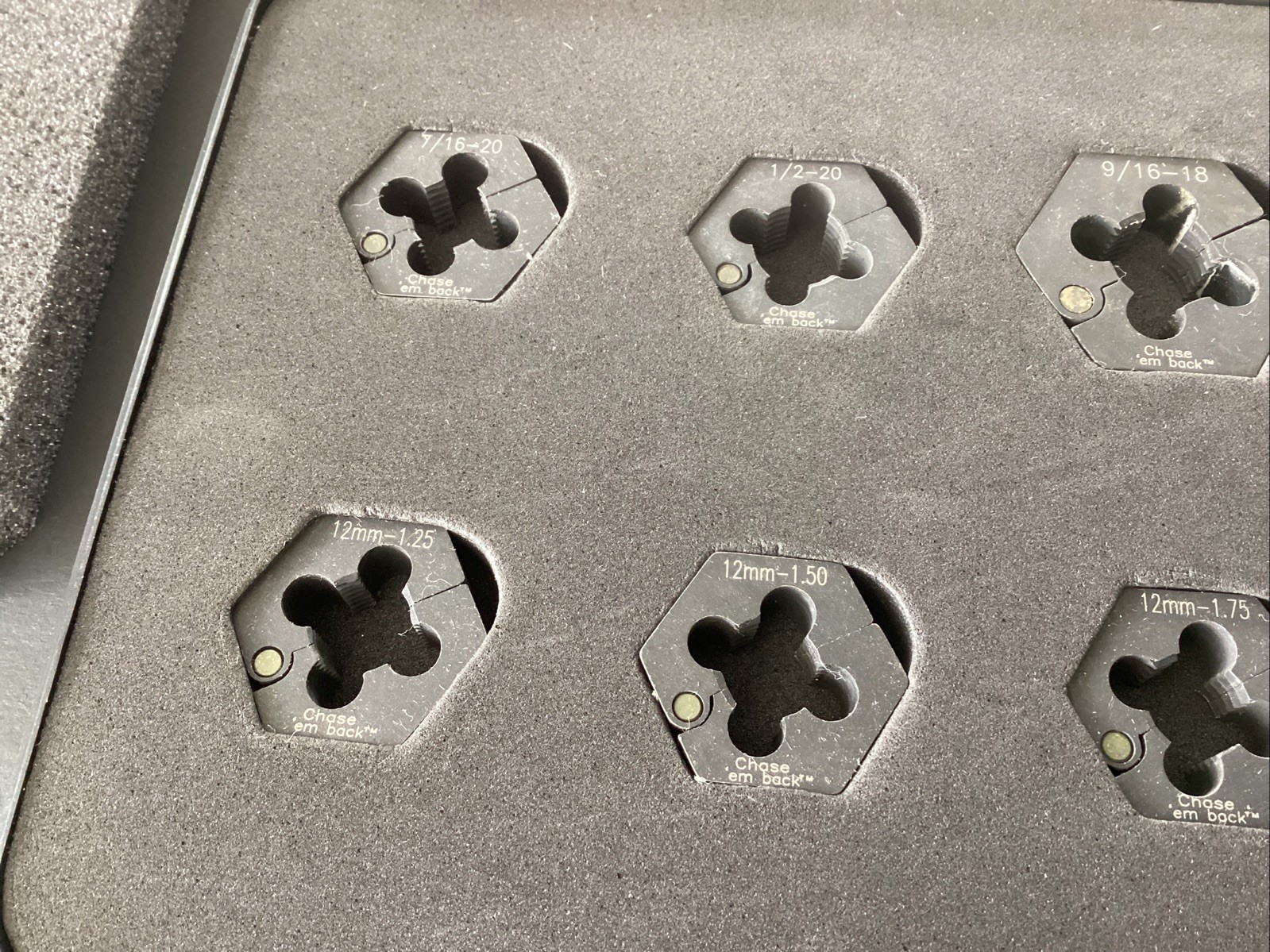 Sav-A-Stud Plus Metric & SAE Wrap Around Die Set Rethreader Wheel Thread Chaser