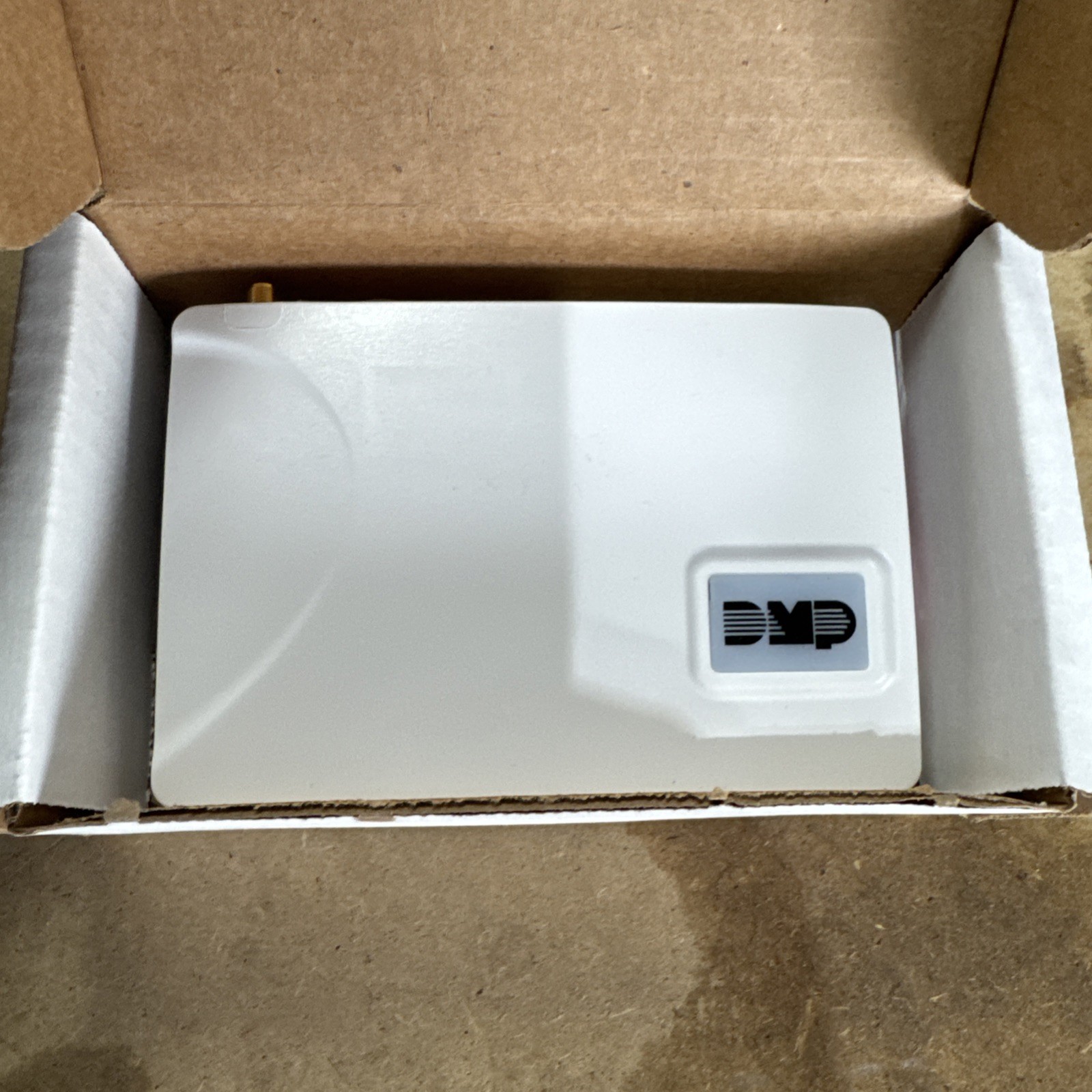 DMP CELLCOM-LTE-V Universal LTE Alarm Communicator
