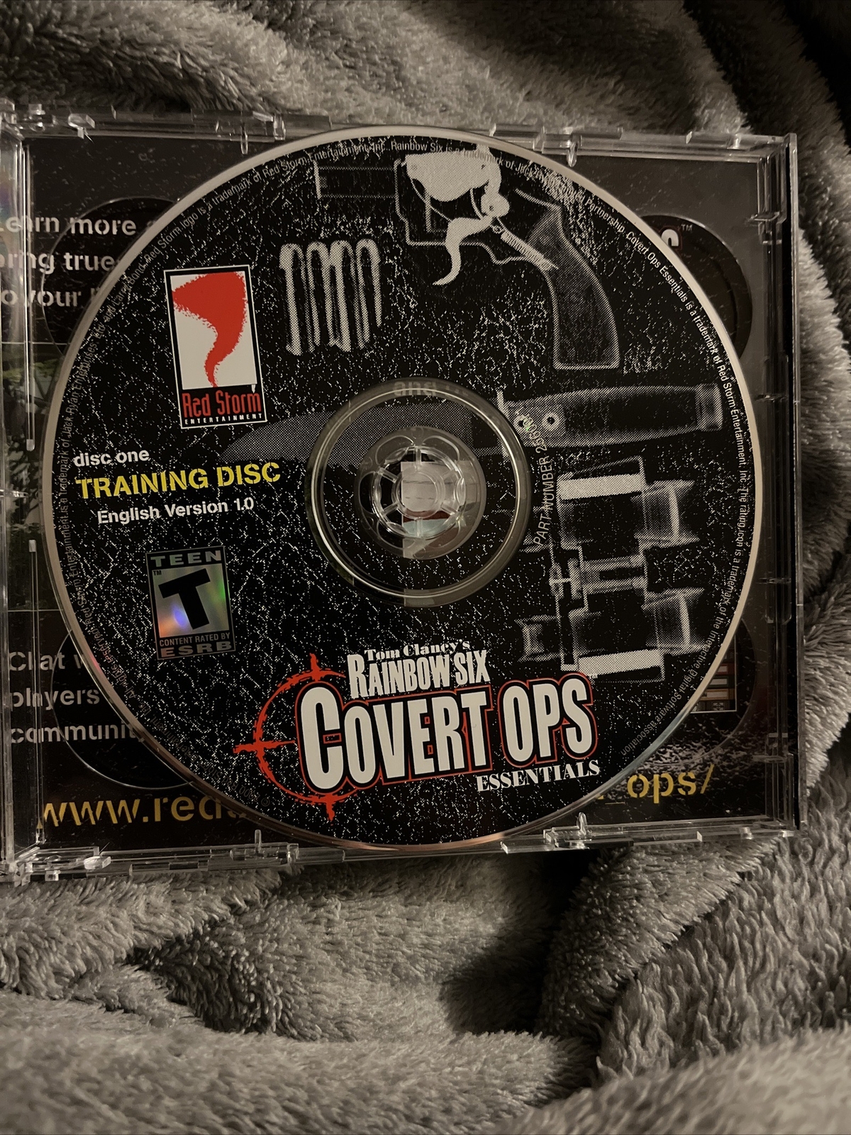 Tom Clancy's Rainbow Six: Covert Ops Essentials (2000) PC GAME. SEE DESCRIPTION