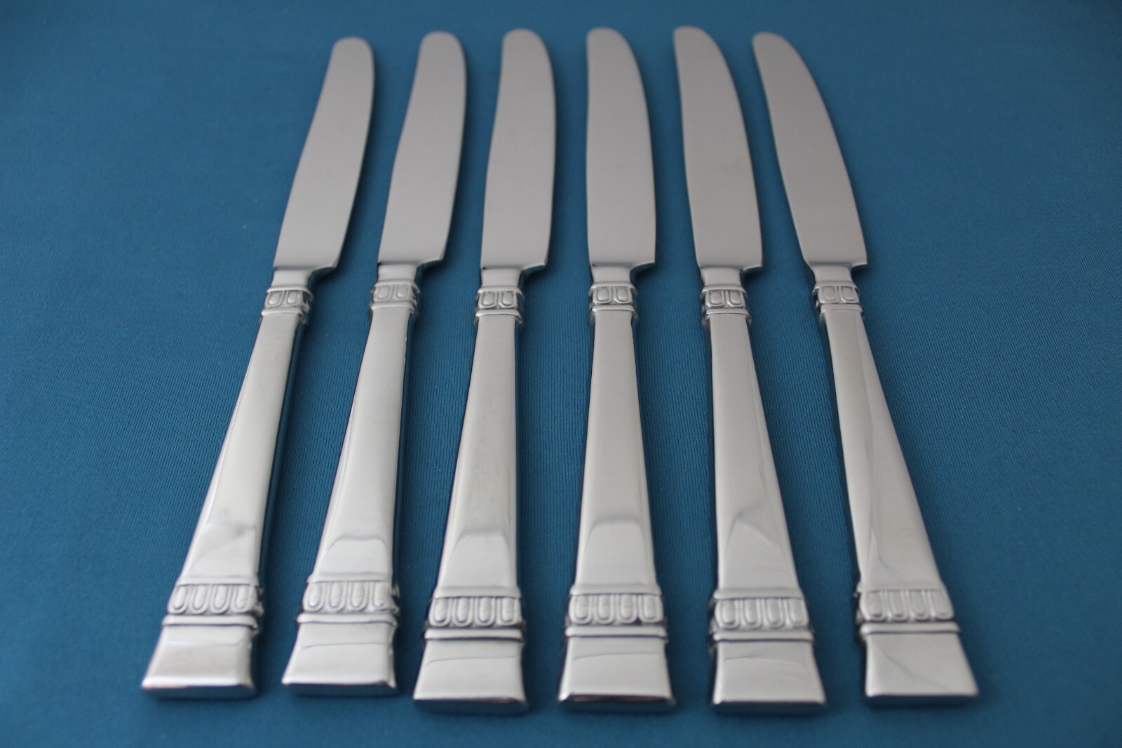 Oneida CADENCE Dinner Knives Hollow (Set of 6) Stainless Indonesia NEW 9 1/2"