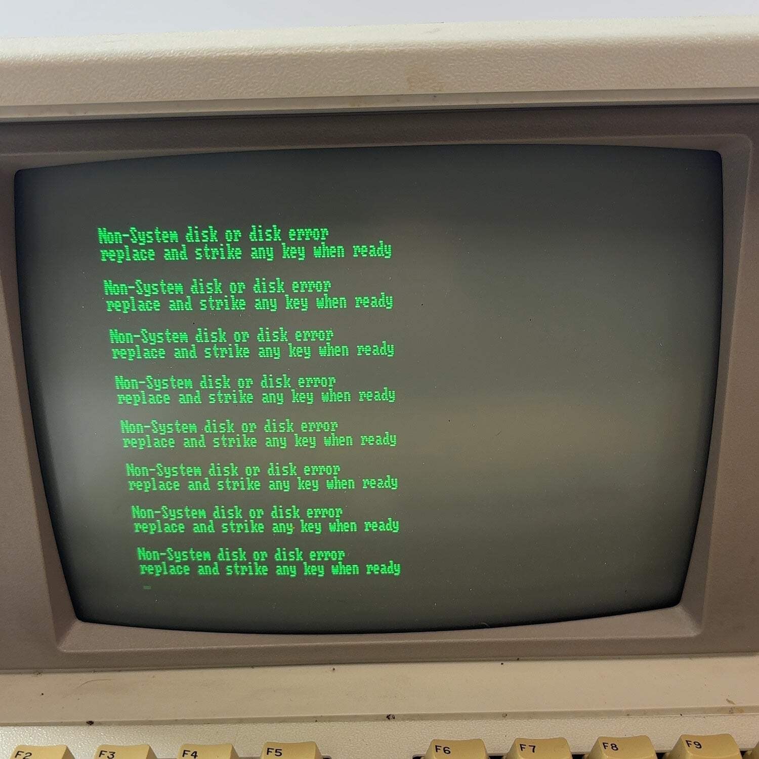Compaq Portable II Vintage Luggable Computer