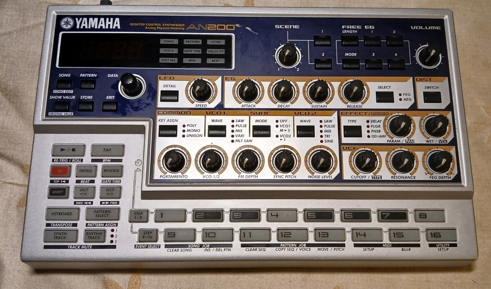 Yamaha AN200 an-200 an200 desktop synthesizer, PRIORITY SHIP!