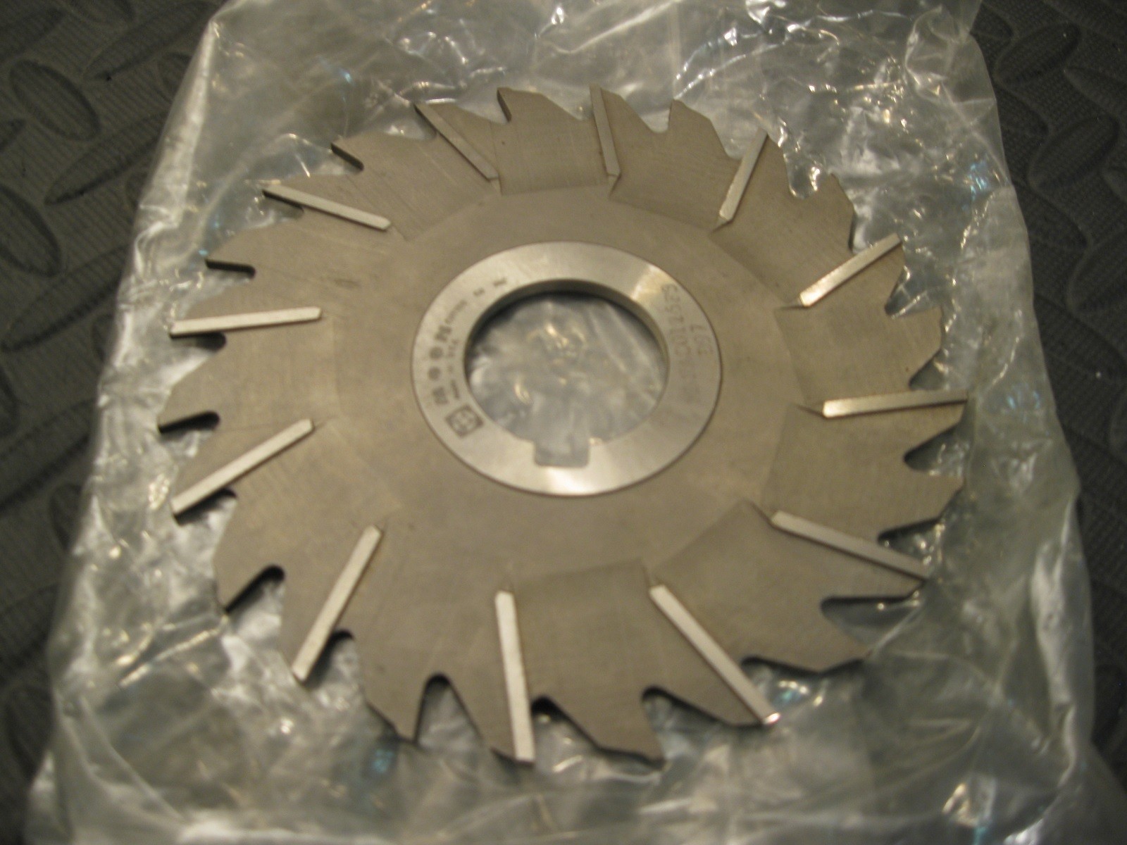 5"x1/8"x 1-1/4"x.03R. B.S. STG. TH. Side Mill, Moon Cutter Inc.