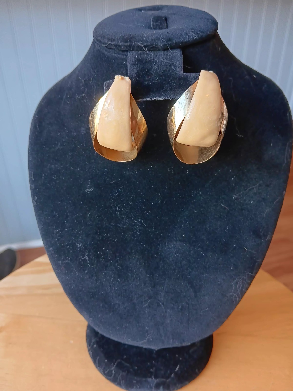 Retro Goldtone And Enamel Pierced Chunky Earrings