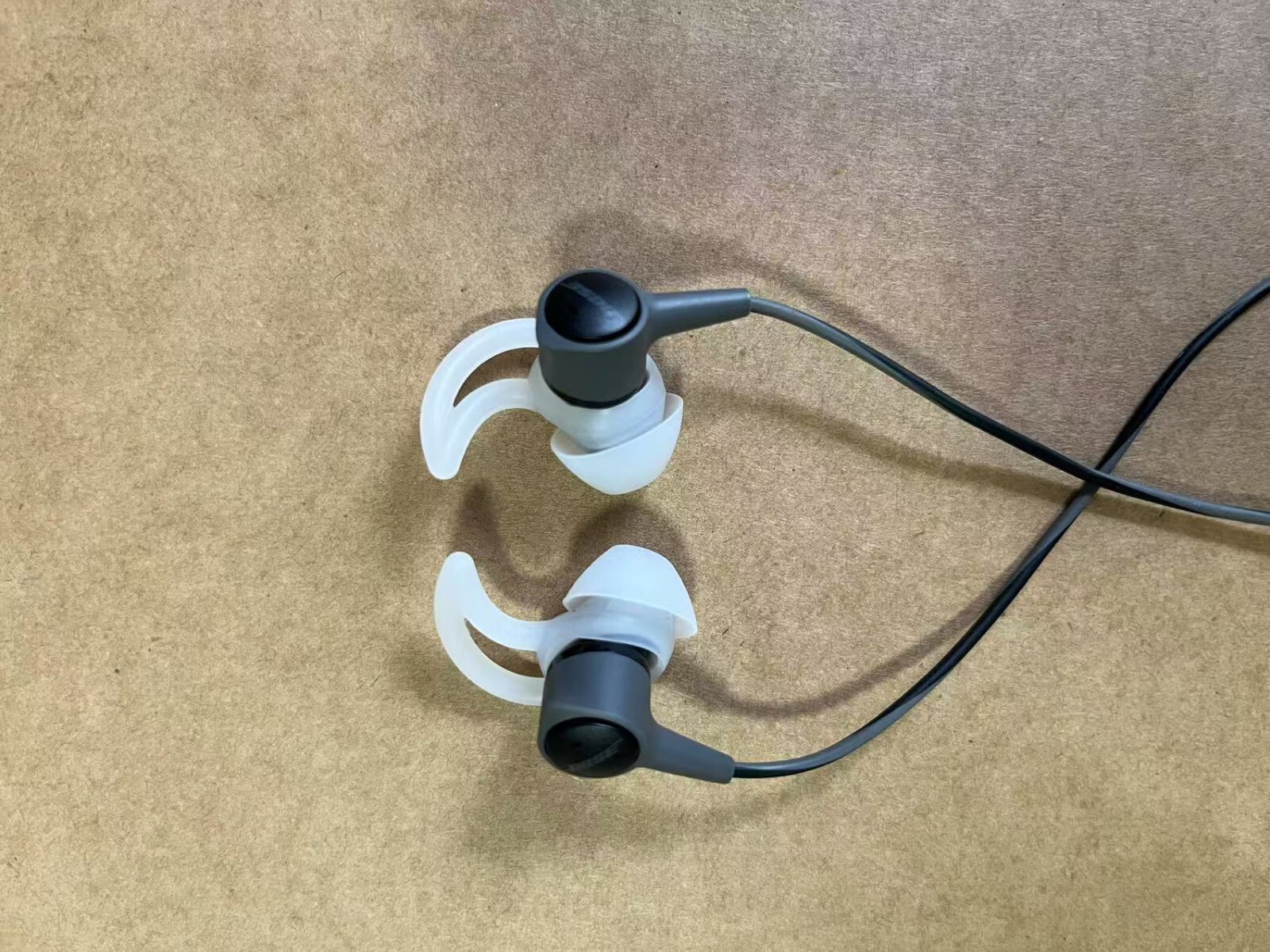 Bose SoundTrue Ultra in-ear Headphones Headsets for Apple ios - Charcoal Black