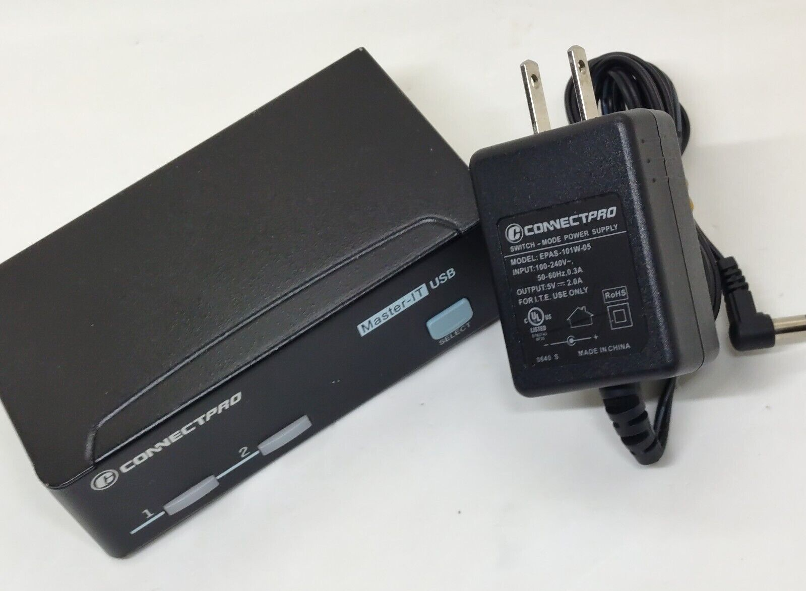 CONNECTPRO UR-12 KVM Switch