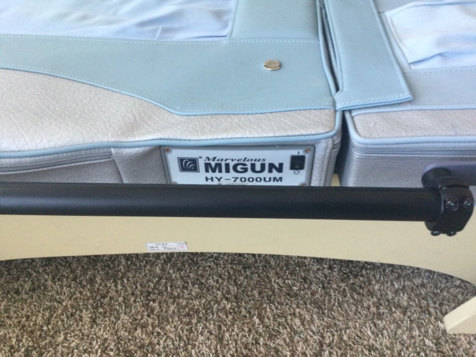 Migun hy-7000UM Wood frame massage table-Custom Handrail-Accessory bracket-mat