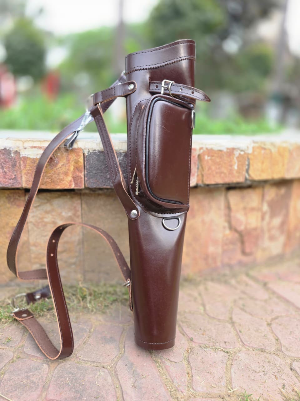 Leather Archery Quiver with Pocket – Adjustable Shoulder Strap Arrow Holder