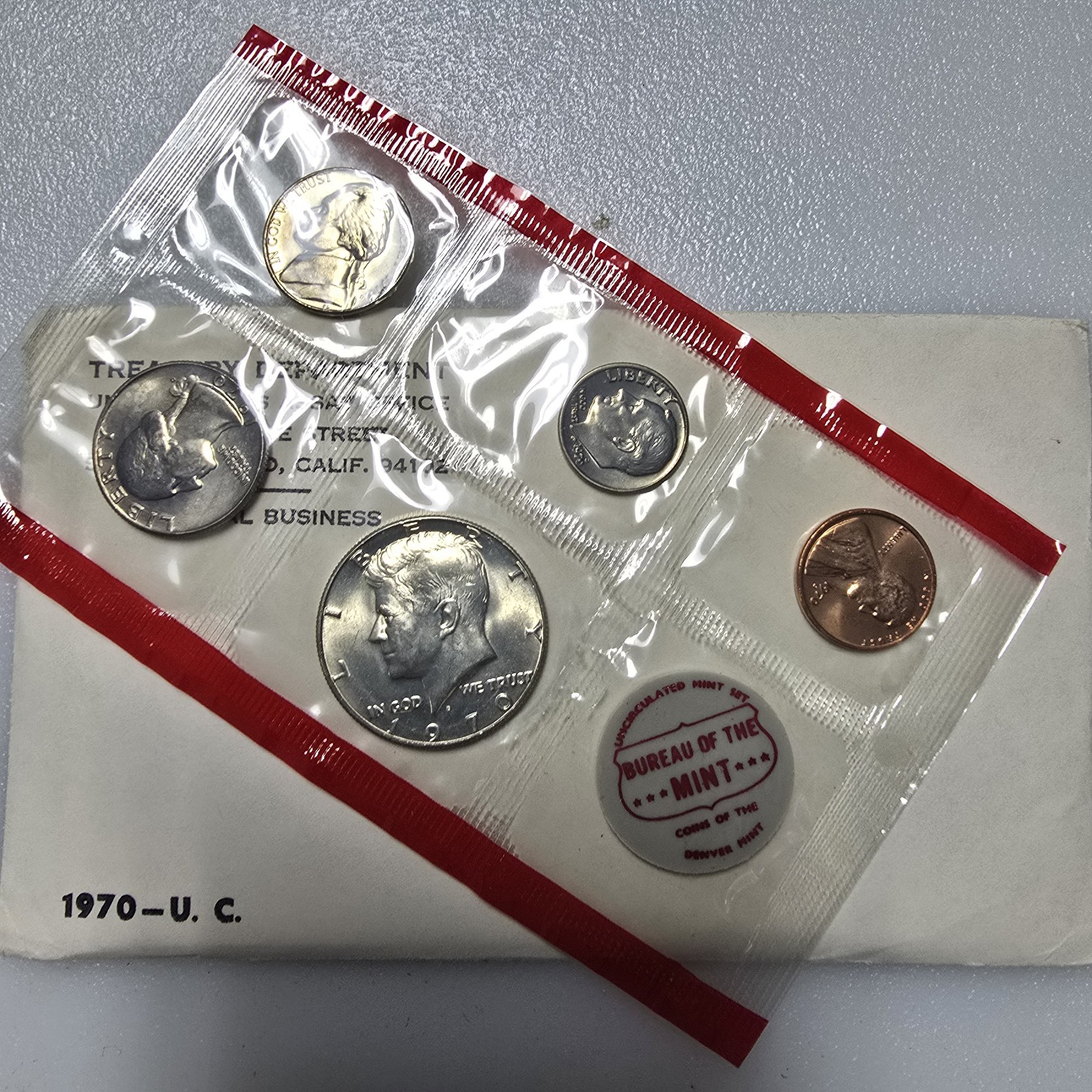 US Mint Sets 1968 - 1981 14 Uncirculated P & D Sets Includes 3 Silver Halves OGP