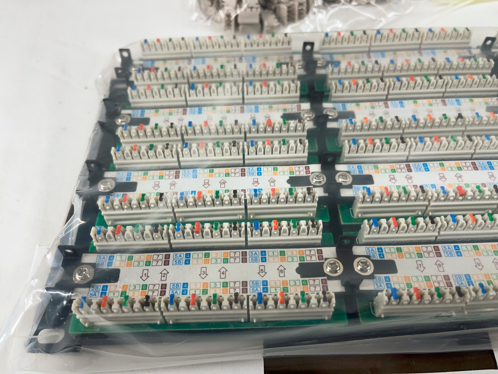 Patch Panel UTP 96 Port Ethernet CAT5e RJ45 110 Network. Removable Modules UL