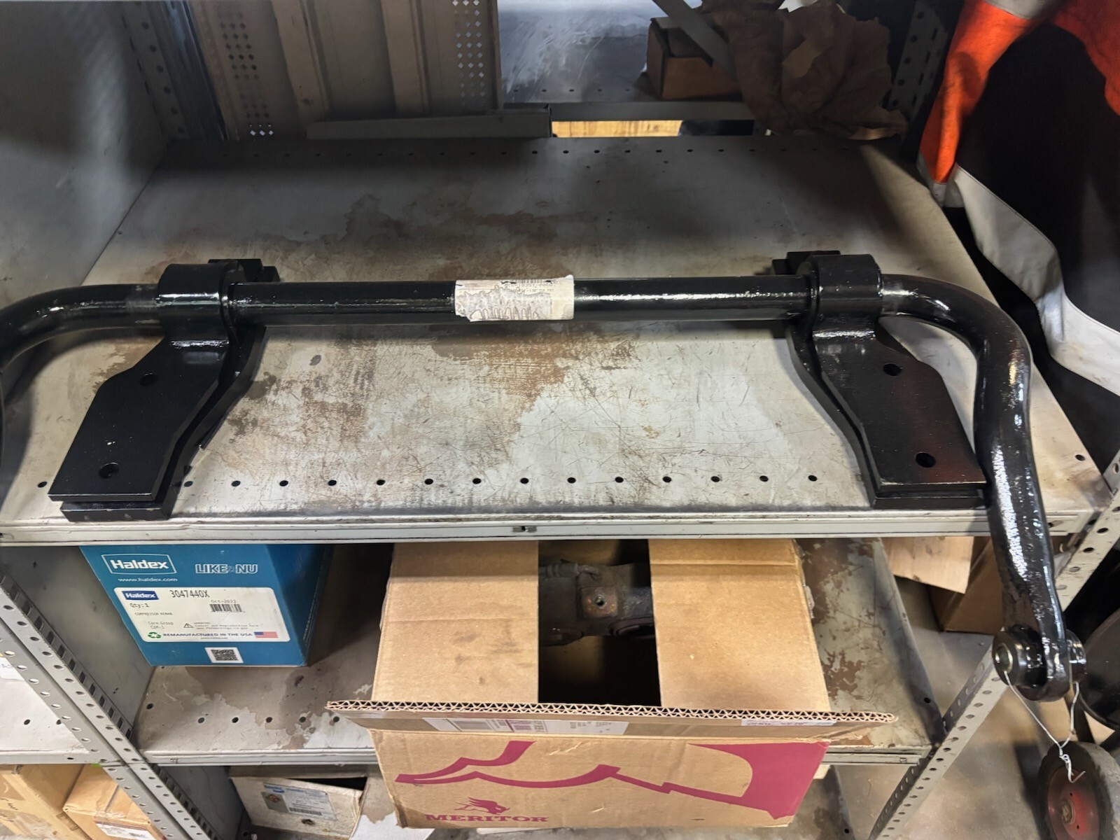 GENUINE NEW FREIGHTLINER STABALIZER / SWAY BAR A16-18351-000B