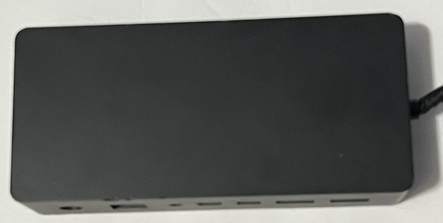 Microsoft 1661 Docking Station - Black