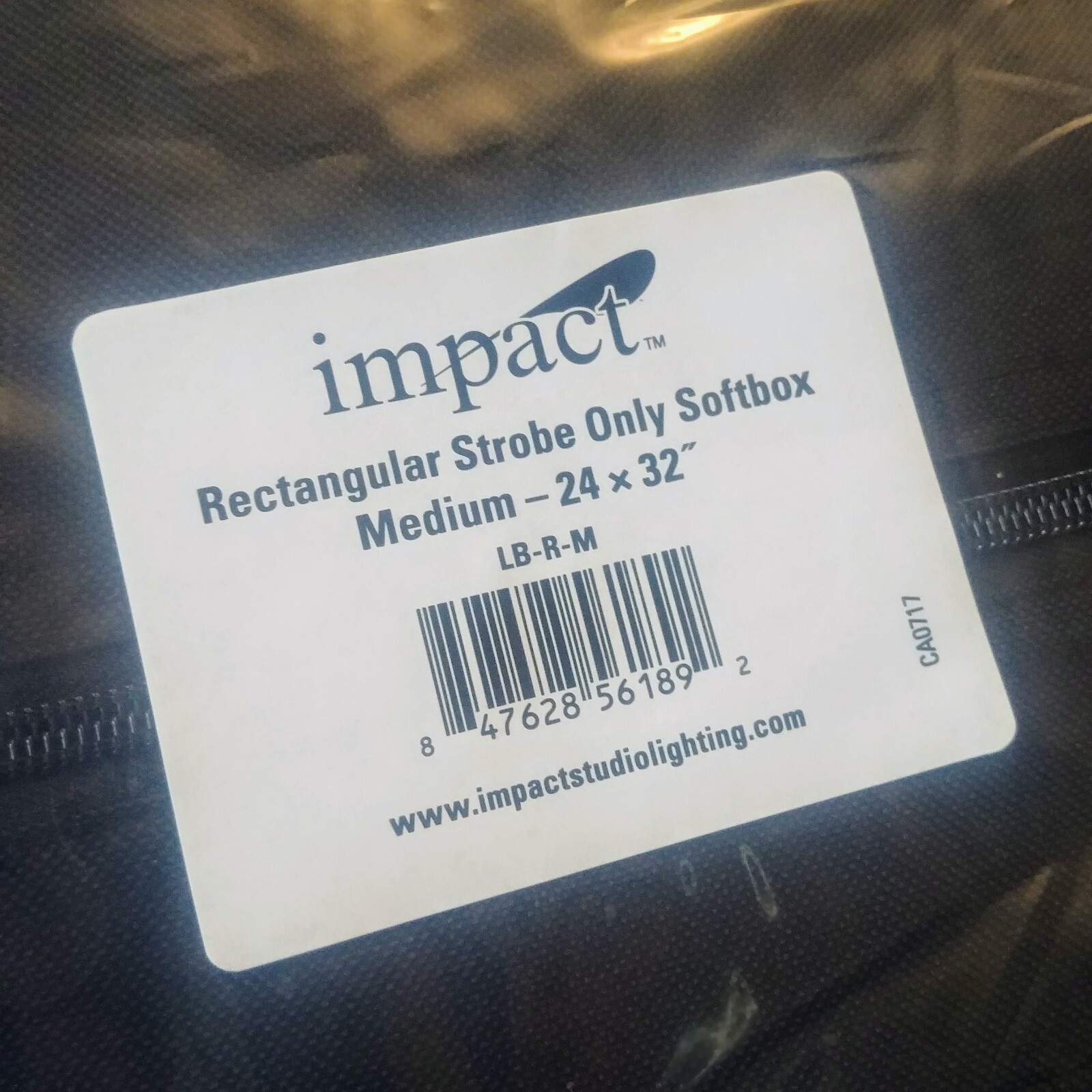 Impact Luxbanx Softbox 24" x 32" Rectangular WITH Speed Ring
