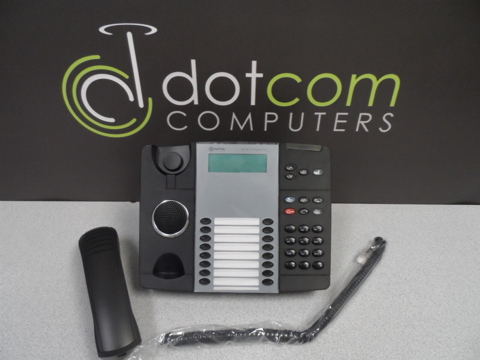 Mitel 8528 Digital 8528 Black Display Phone 50006122 , Curly, Line Cord Handset
