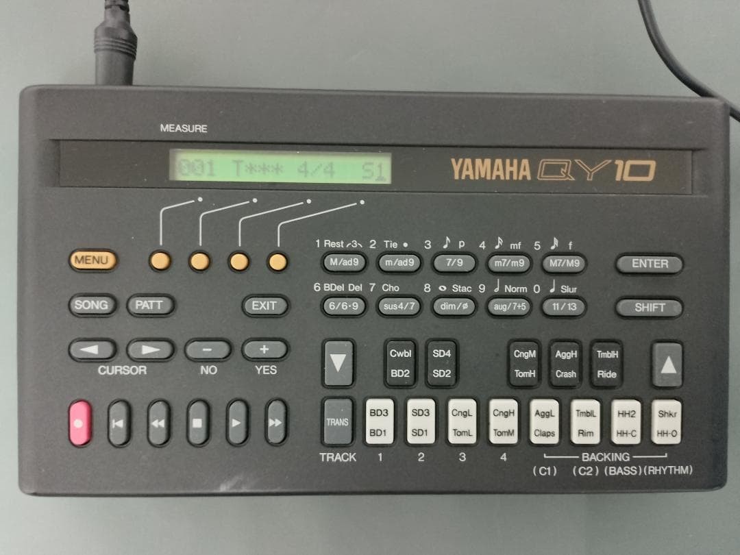 Yamaha QY10