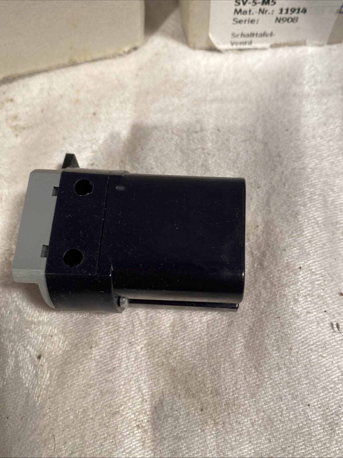 New In Box FESTO SV-5-M5-B Front Panel Valve N908