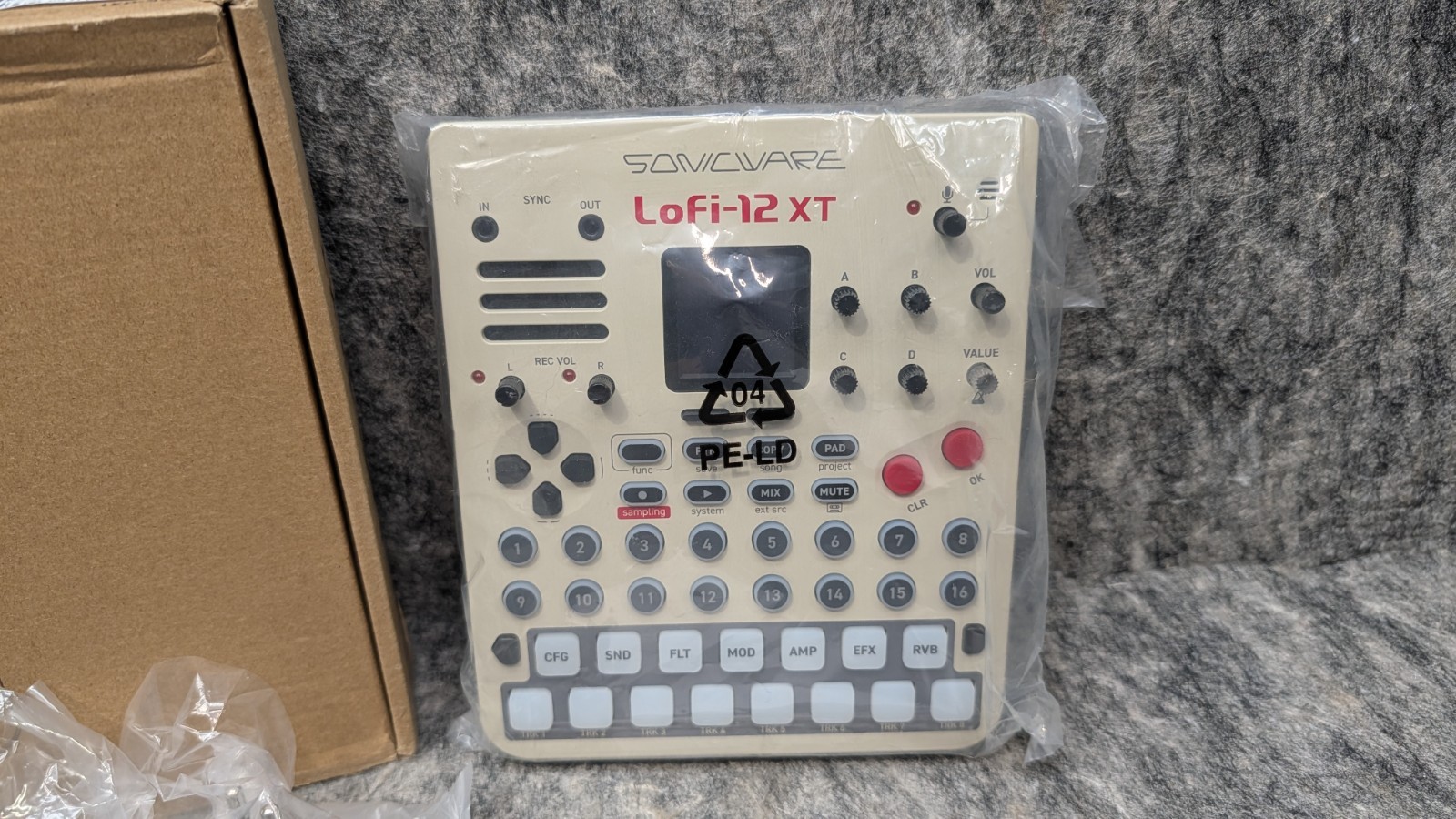 Sonicware Lofi-12 XT Low-res Digitized Sampler- Limited Retro Color 🔥New🔥