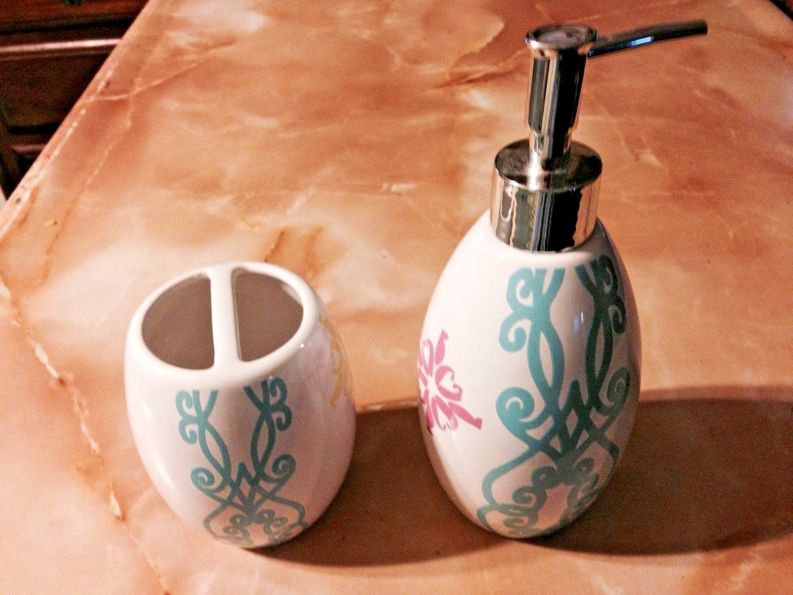 New 2~pastel colors~abstract Swirls~Pink~Blue SOAP DISPENSER~TOOTHBRUSH HOLDER