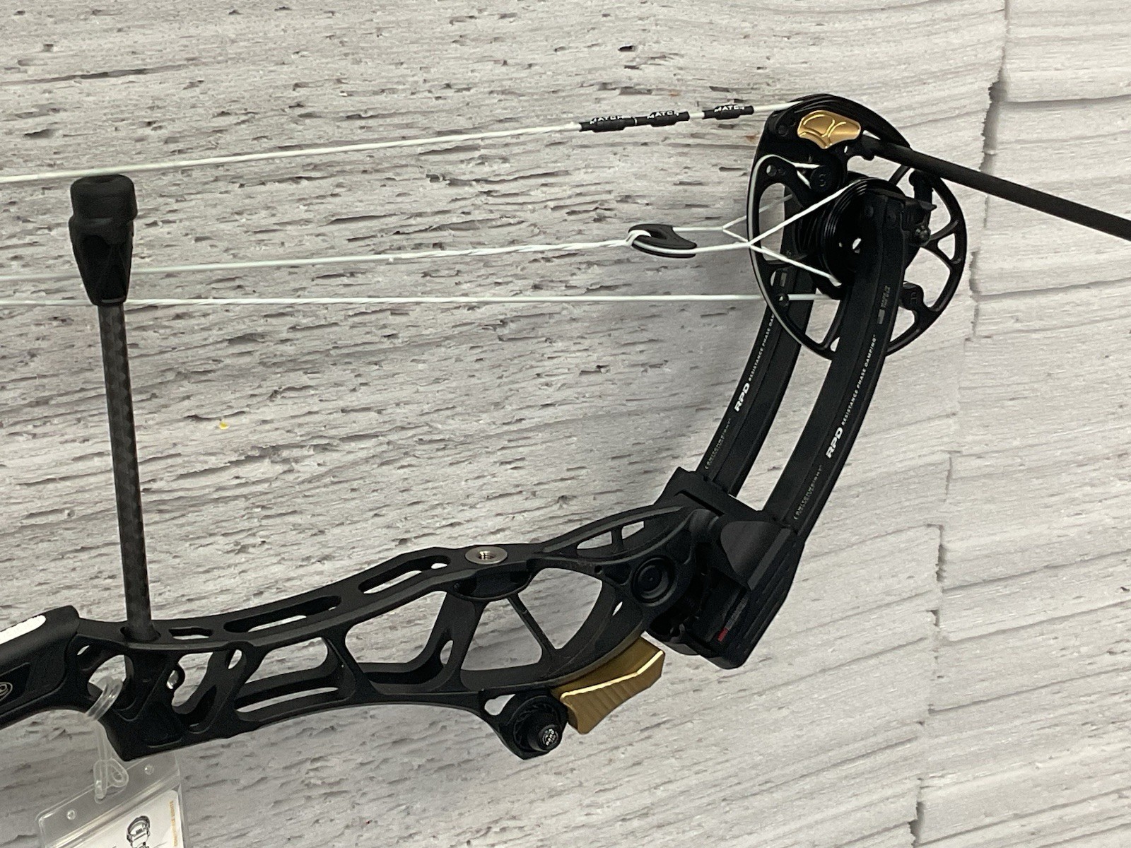 Mathews Title 40, RH In Black