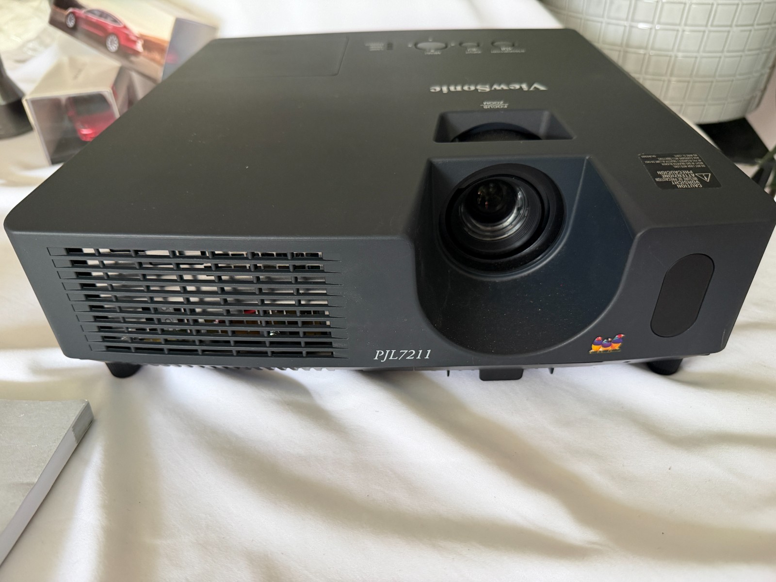 ViewSonic PJL7211 XGA LCD Projector TESTED WORKING