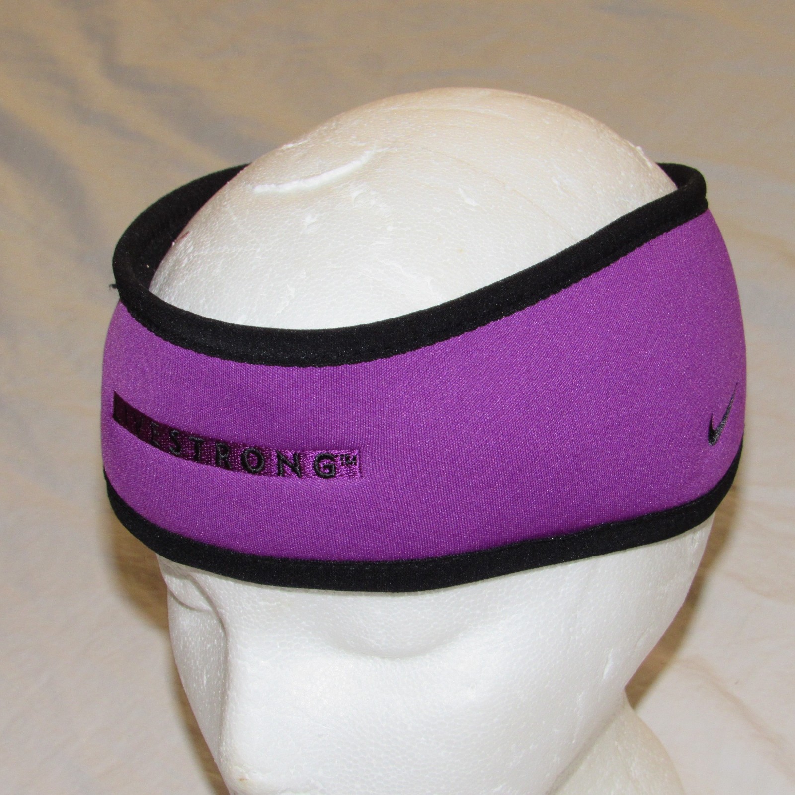 Nike Livestrong Therma Fit Reversible Headband Ear Warmer Purple Black