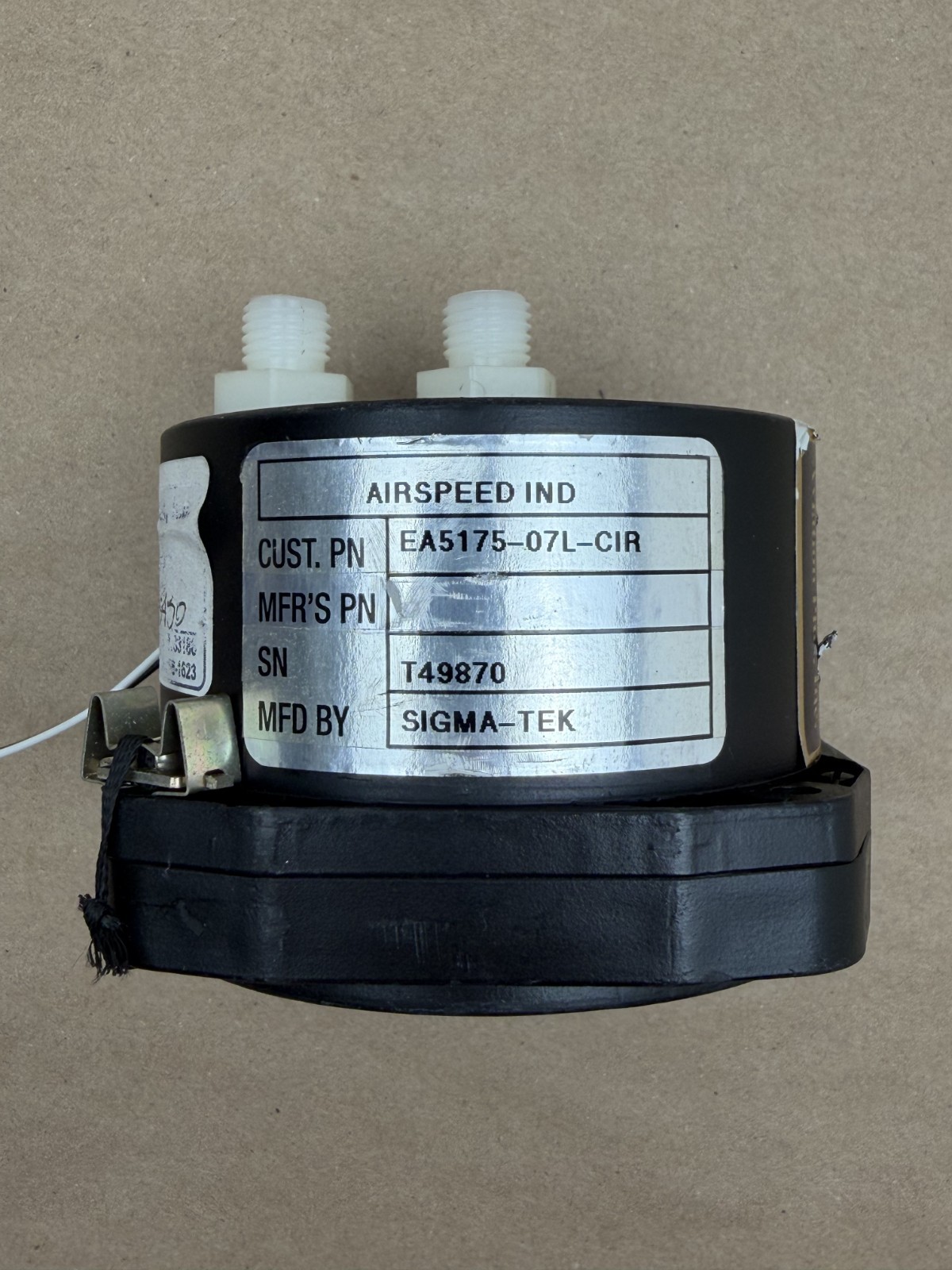 Sigma-Tek Airspeed Indicator P/N: EA5175-07L-CIR (3896)