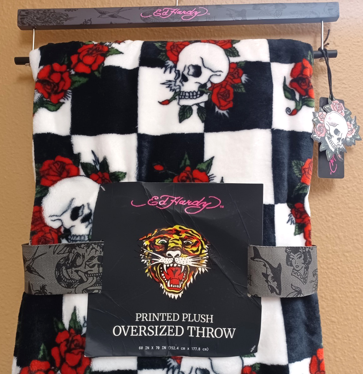 Ed Hardy Checkered w/Skulls & Red Roses Oversized Plush Throw Blanket 60" x 70"