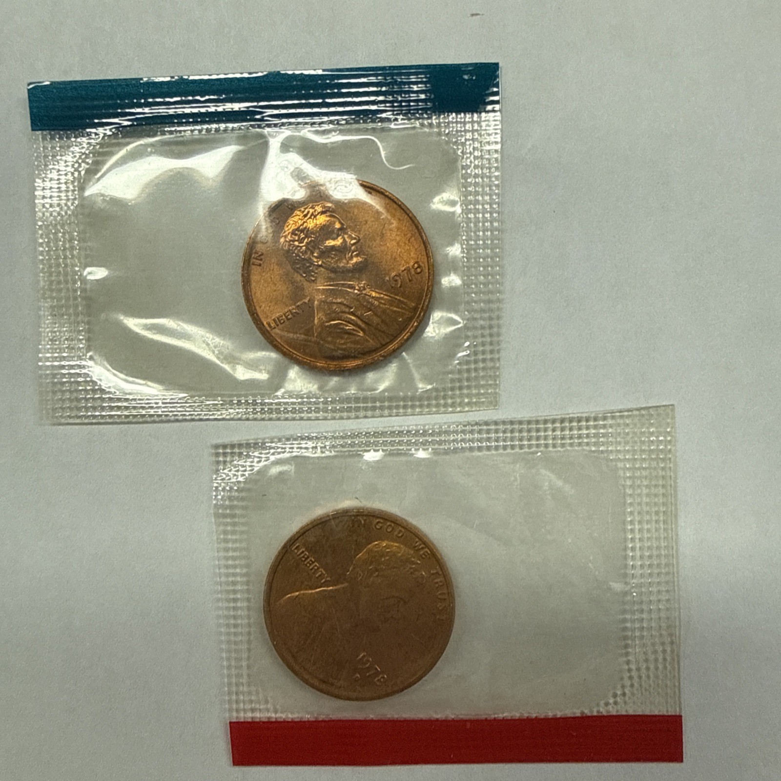 1978 P&D LINCOLN MEMORIAL CENTS from MINT SET in MINT CELLO with FREE SHIPPING